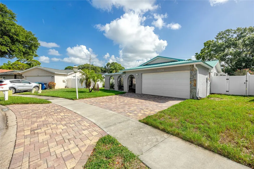 12291 MONARCH CIRCLE Seminole, FL 33772