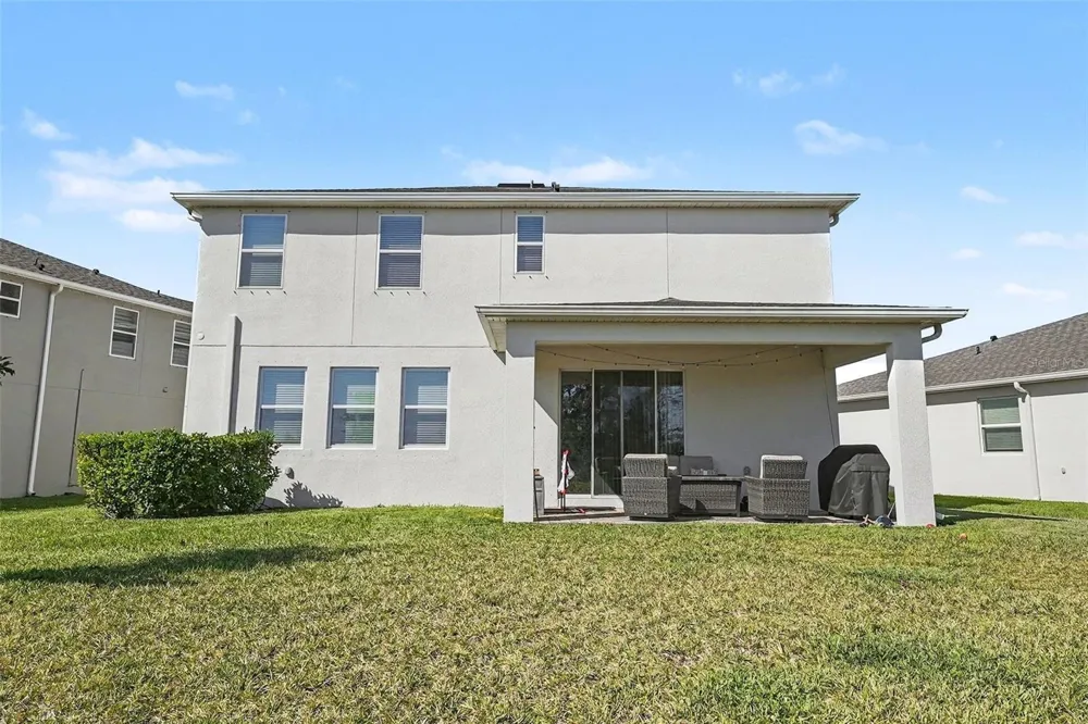 2326 VILLAGE AMBLE LOOP Lutz, FL 33558