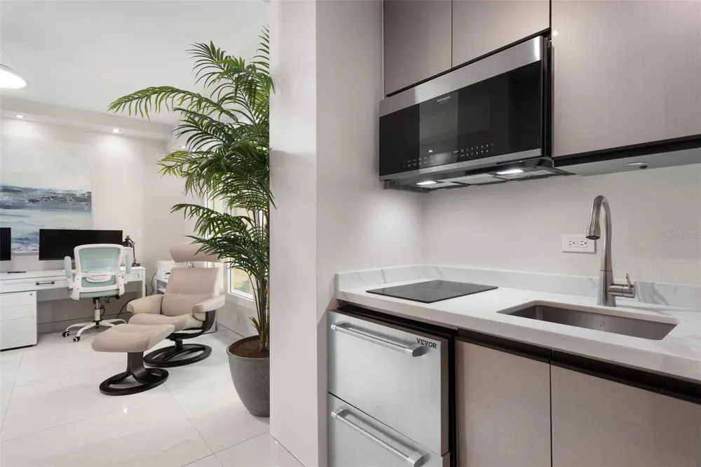 400 OCEAN DRIVE #423 Humacao, PR 00791