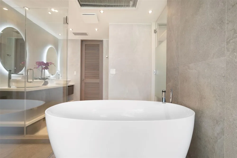 400 OCEAN DRIVE #423 Humacao, PR 00791