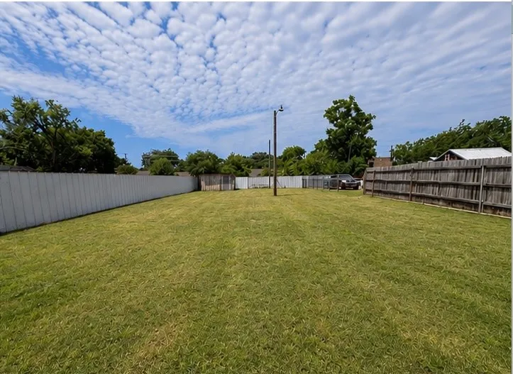 1502 S College Avenue Decatur, TX 76234