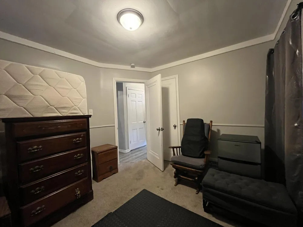 19977 Elkhart Street Harper Woods, MI 48225