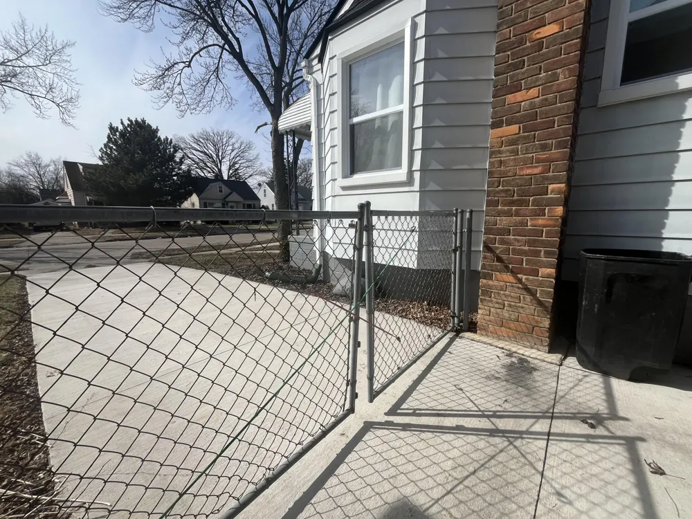 19977 Elkhart Street Harper Woods, MI 48225