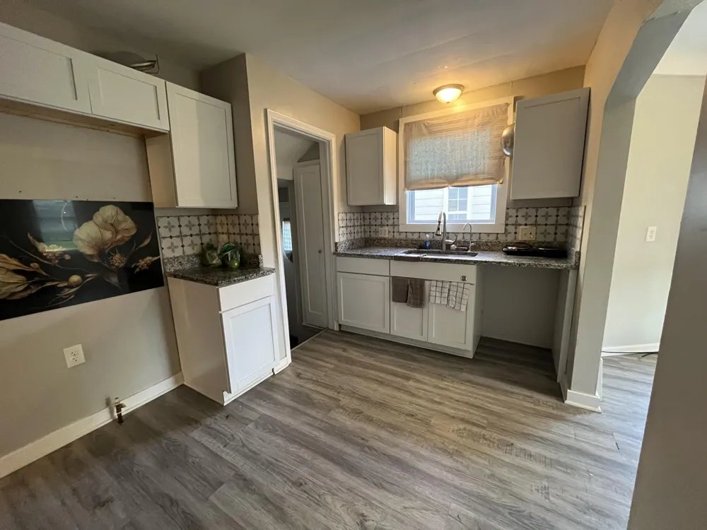 19977 Elkhart Street Harper Woods, MI 48225