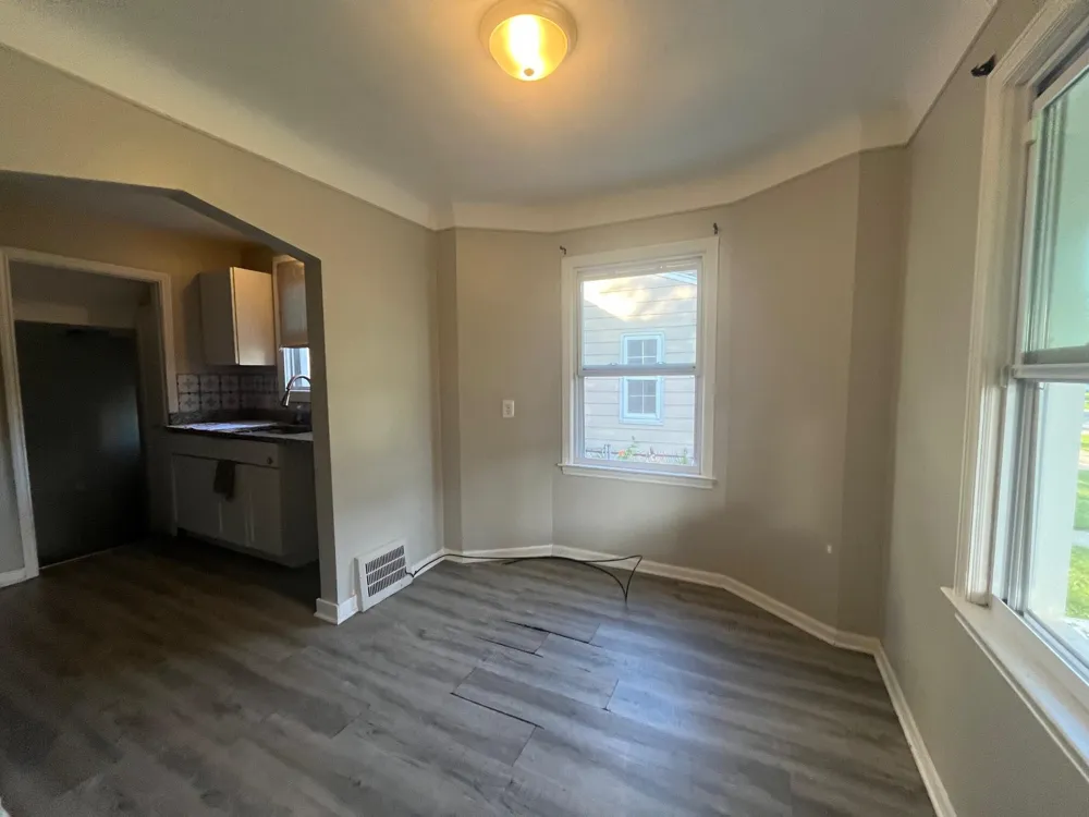 19977 Elkhart Street Harper Woods, MI 48225