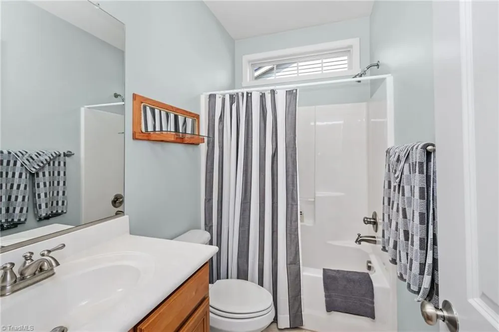 5733 Woodside Forest Trail Lewisville, NC 27023