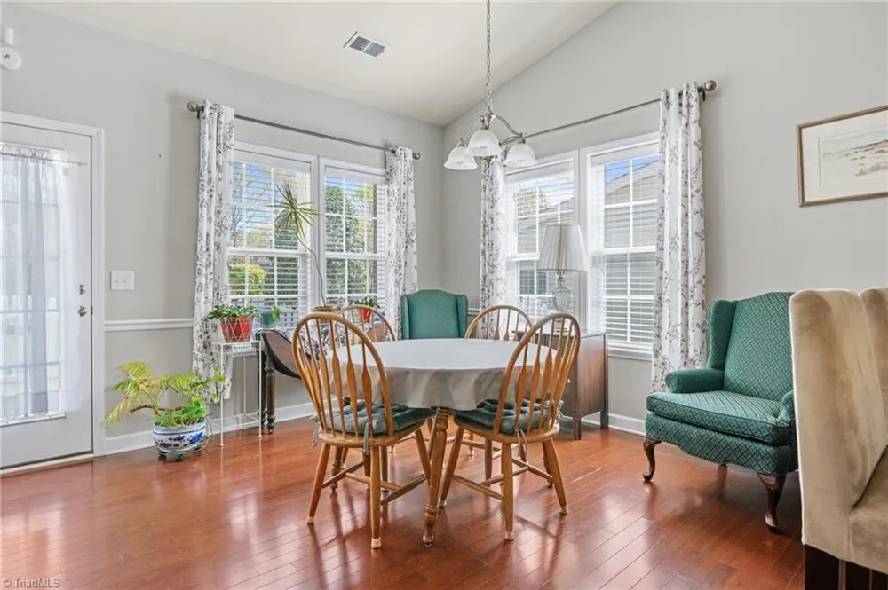 5733 Woodside Forest Trail Lewisville, NC 27023