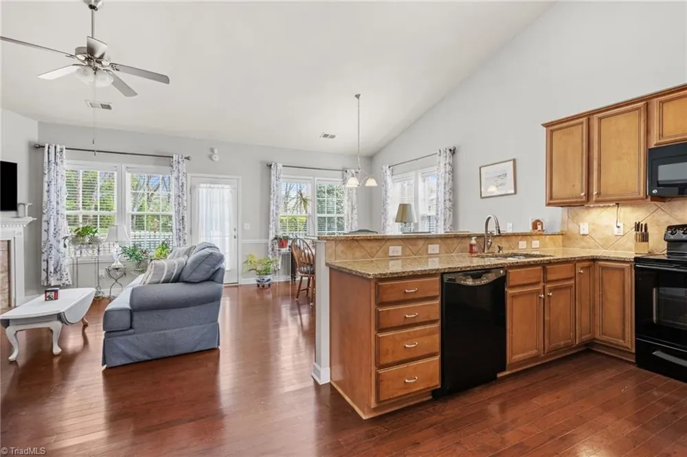 5733 Woodside Forest Trail Lewisville, NC 27023