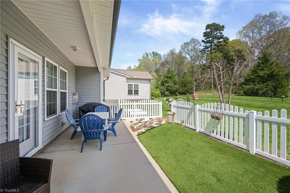5733 Woodside Forest Trail Lewisville, NC 27023