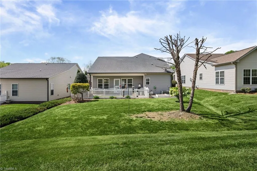 5733 Woodside Forest Trail Lewisville, NC 27023