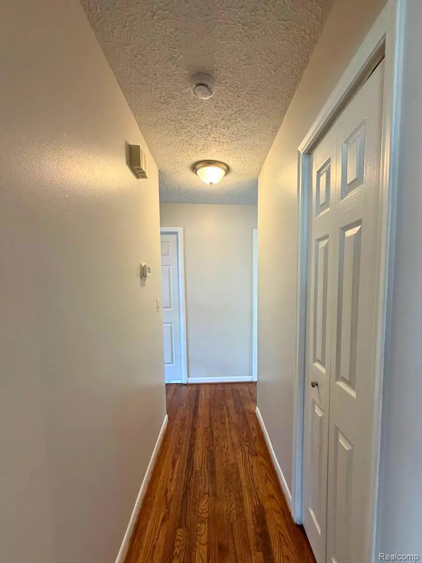 29537 Hazelwood Street Inkster City, MI 48141