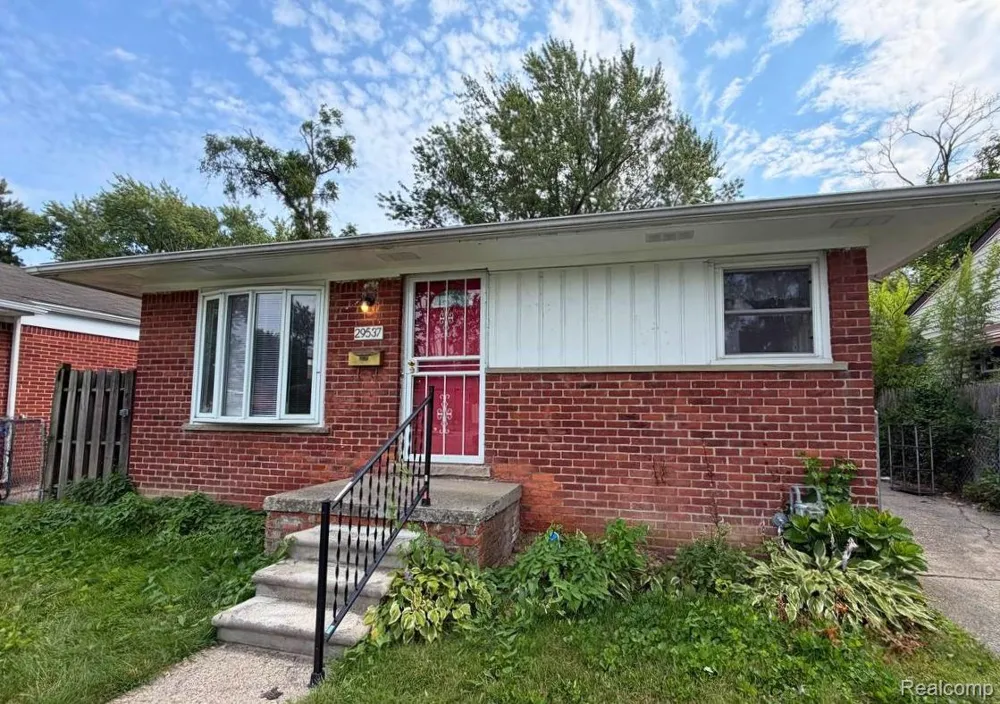 29537 Hazelwood Street Inkster City, MI 48141