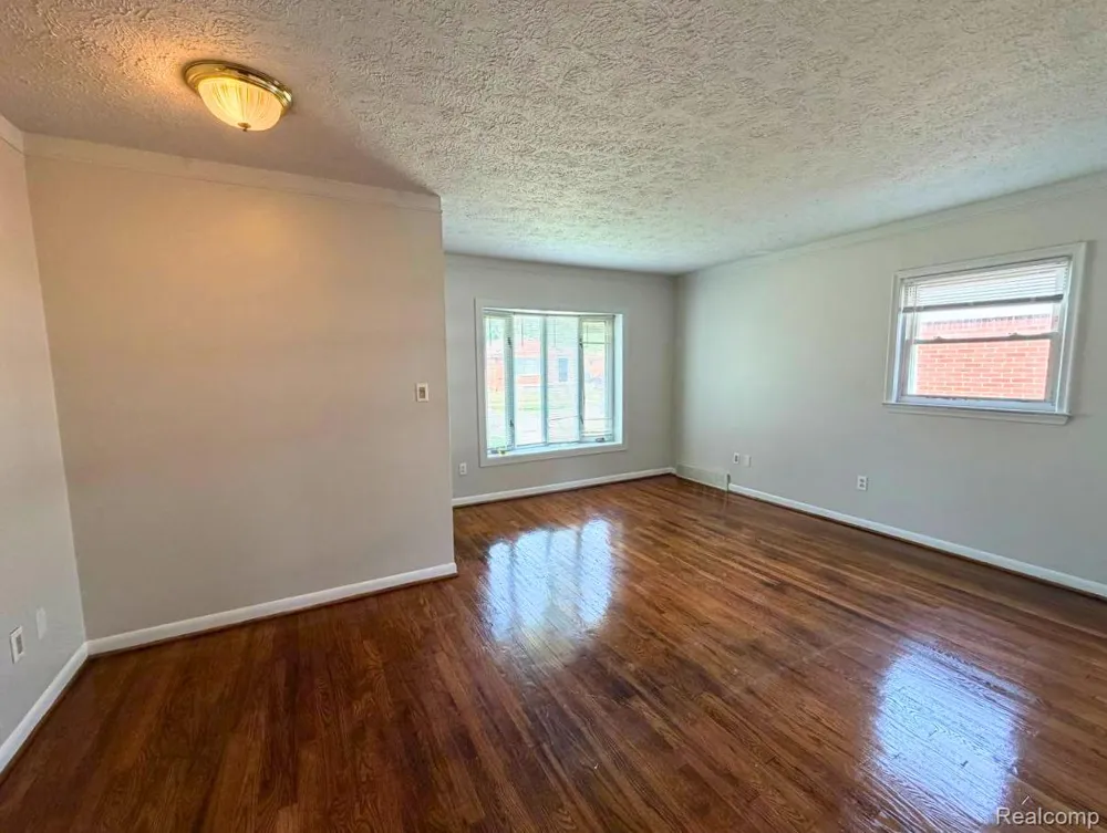 29537 Hazelwood Street Inkster City, MI 48141