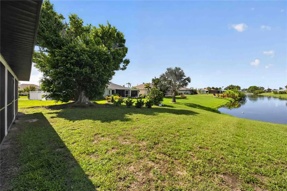 23 BUNKER PLACE Rotonda West, FL 33947