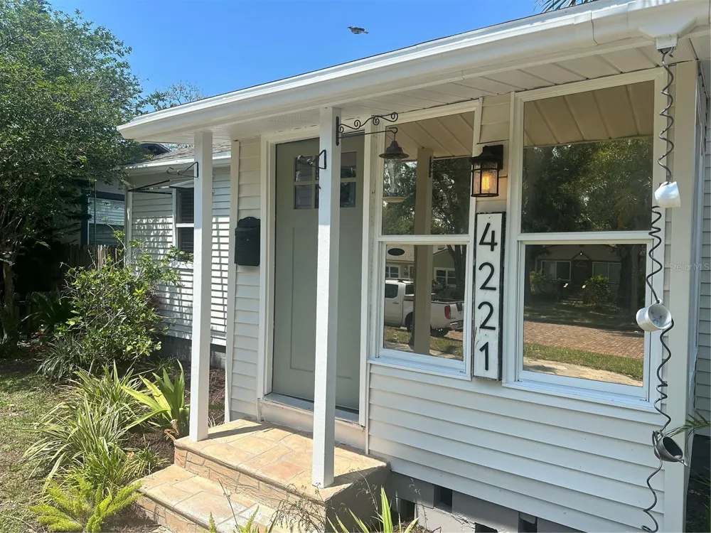 4221 BURLINGTON AVENUE St Petersburg, FL 33713