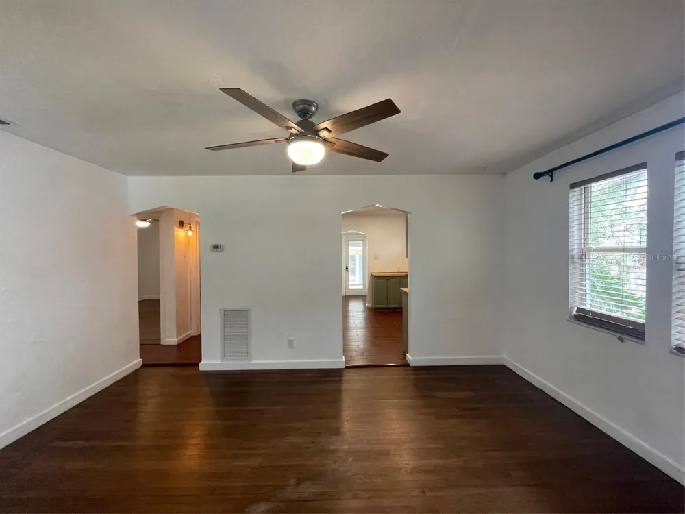 4221 BURLINGTON AVENUE St Petersburg, FL 33713