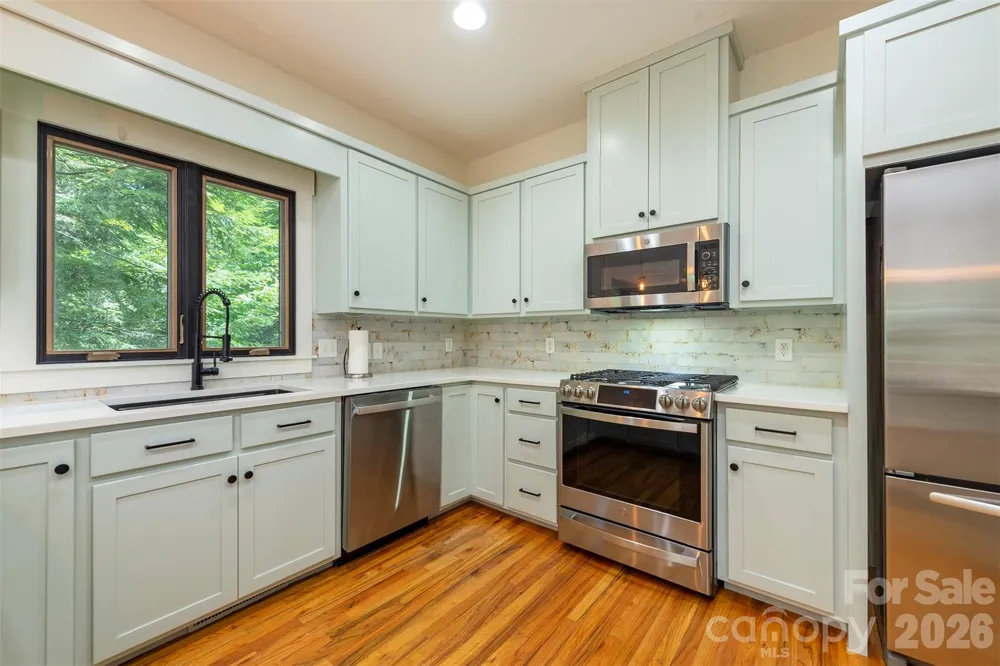 416 Ivy Road Black Mountain, NC 28711