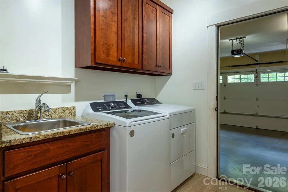 416 Ivy Road Black Mountain, NC 28711