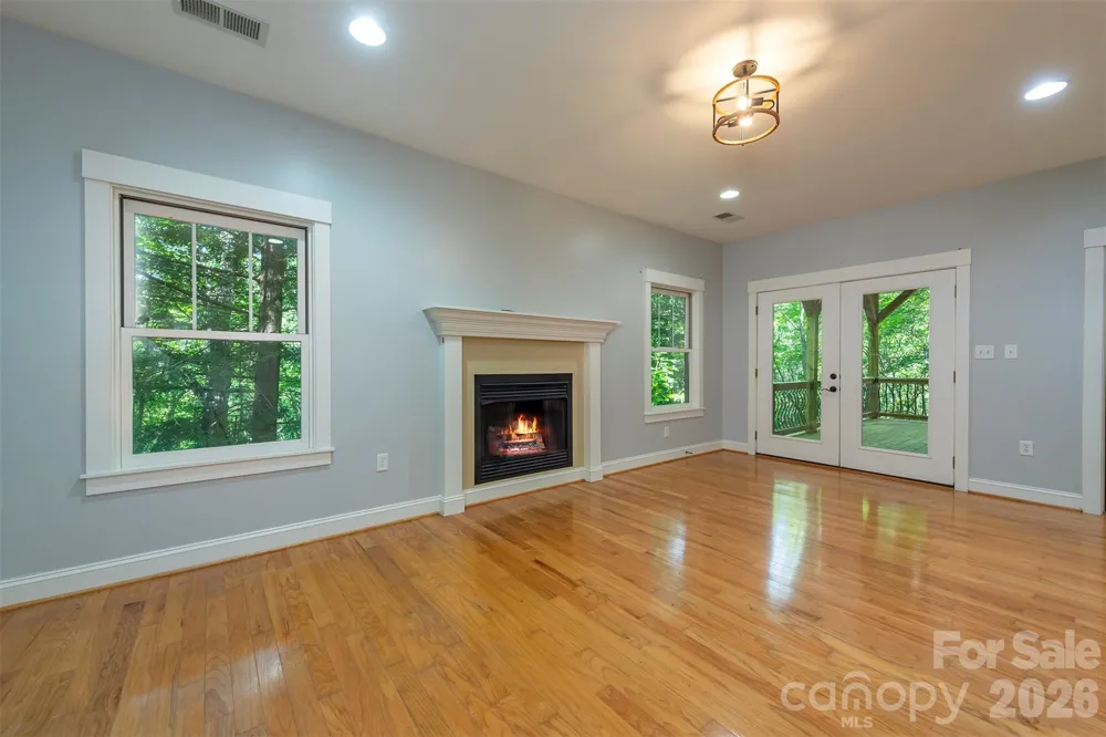 416 Ivy Road Black Mountain, NC 28711