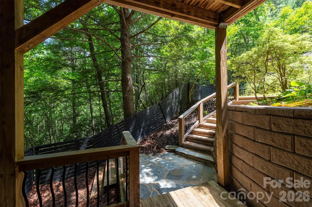 416 Ivy Road Black Mountain, NC 28711