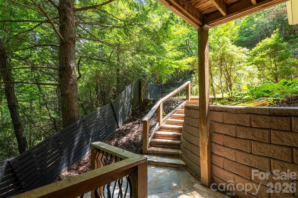 416 Ivy Road Black Mountain, NC 28711