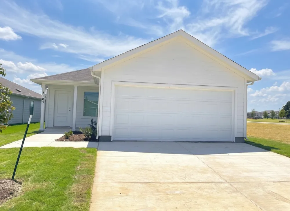 3185 Campeiro Avenue Providence Village, TX 76227
