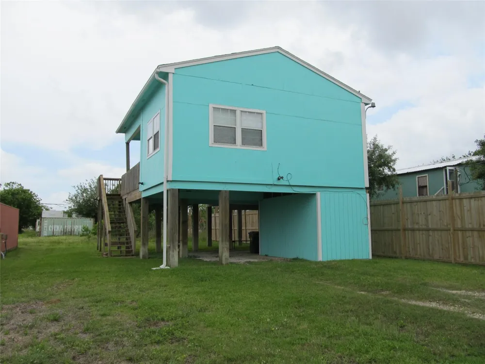 903 16th Street San Leon, TX 77539
