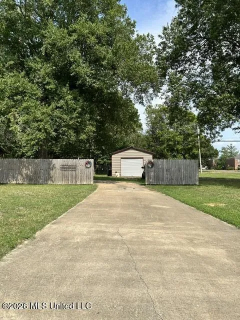 1002 Owen Meadows Street Clarksdale, MS 38614