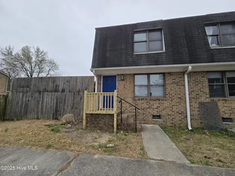 102 Cedar Court #G