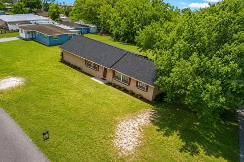 1212 SHAWNEE DRIVE