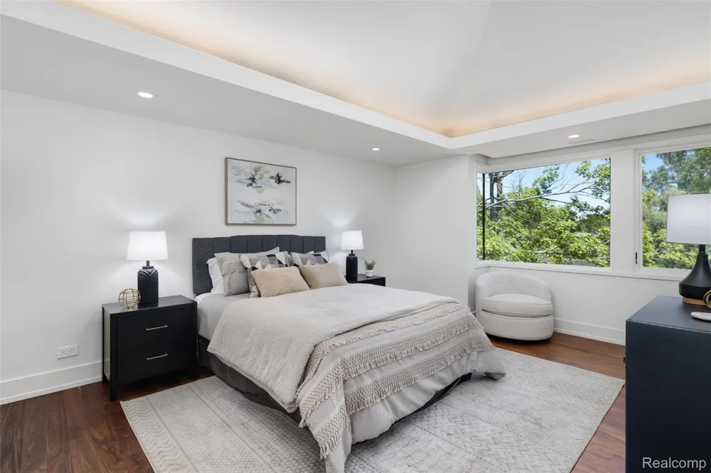 2700 Squirrel Road Bloomfield Hills City, MI 48304