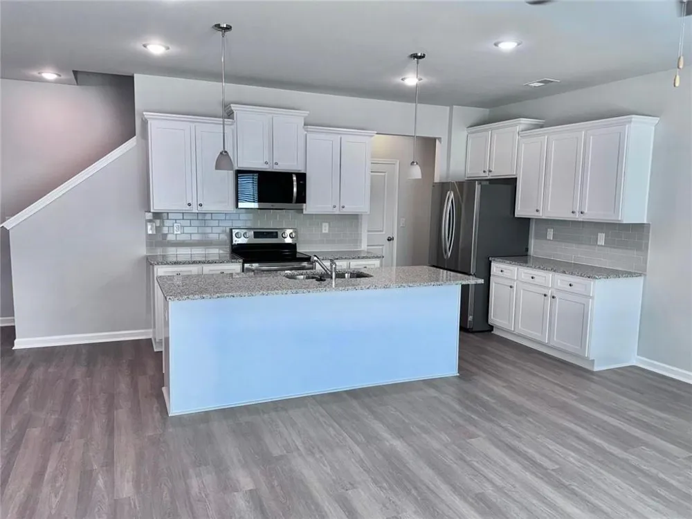 2618 Swan Lake Drive Grayson, GA 30017