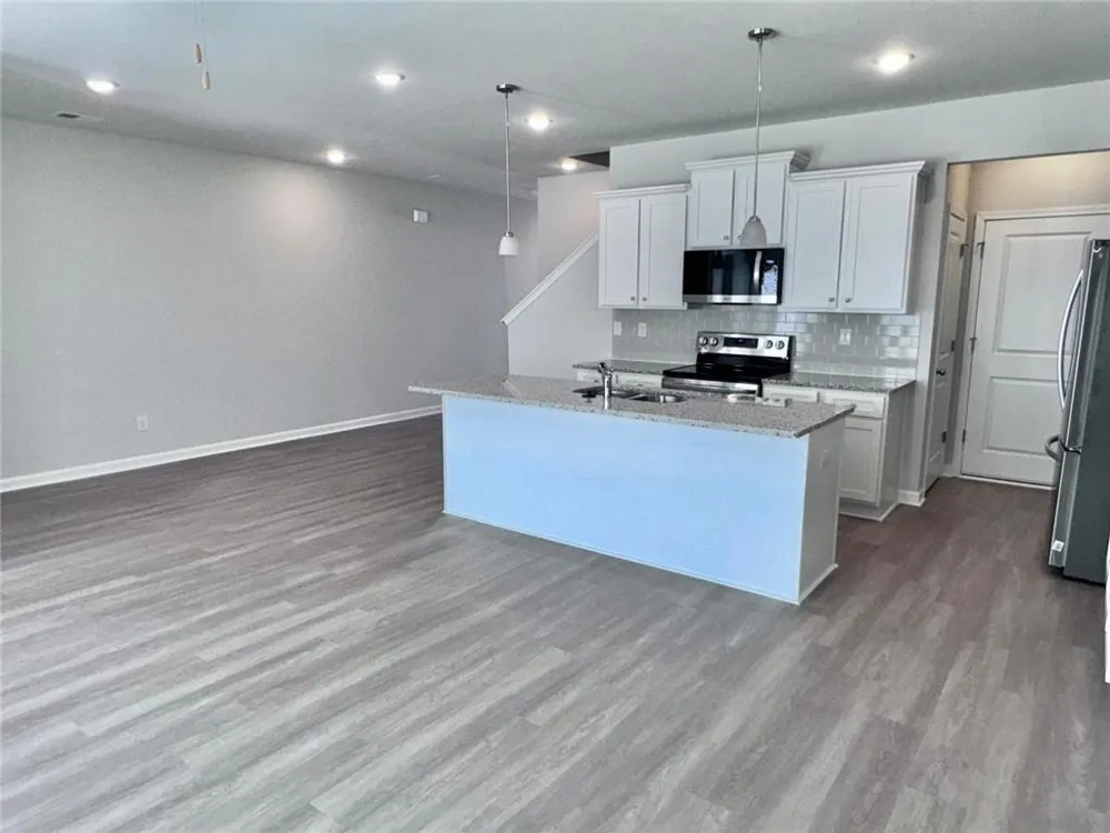 2618 Swan Lake Drive Grayson, GA 30017