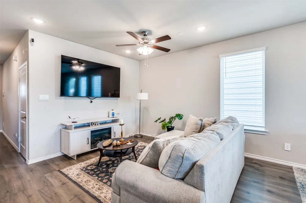 7073 Cypress Drive Richland Hills, TX 76118