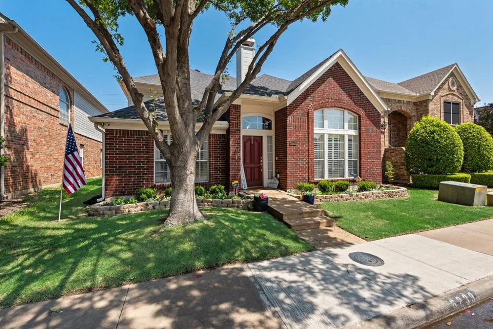 6239 Cupertino Trail Dallas, TX 75252