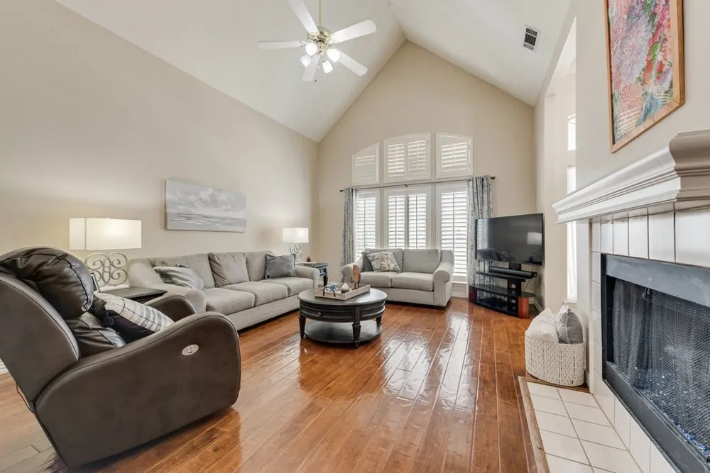 6239 Cupertino Trail Dallas, TX 75252