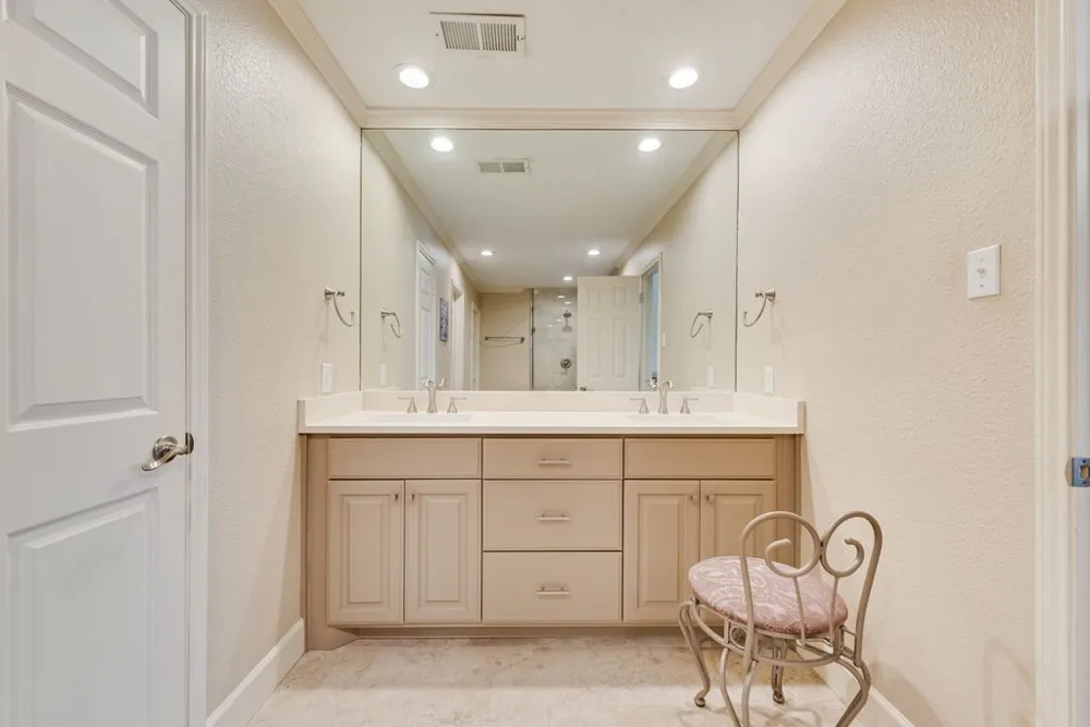 6239 Cupertino Trail Dallas, TX 75252
