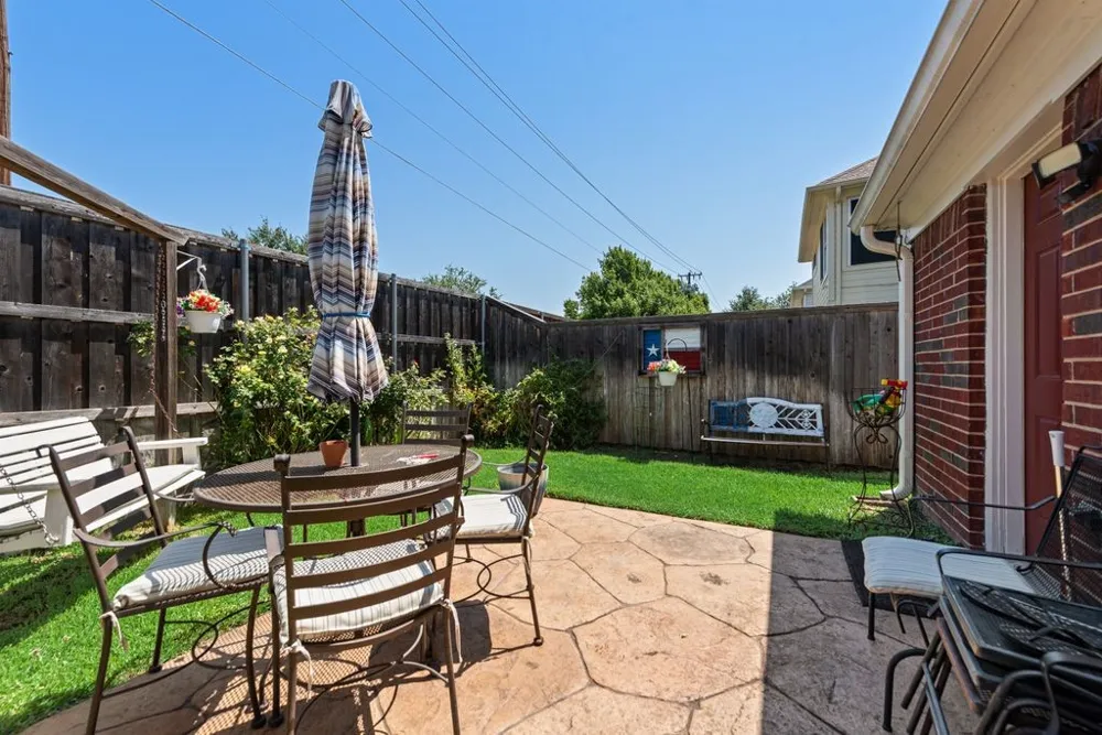 6239 Cupertino Trail Dallas, TX 75252