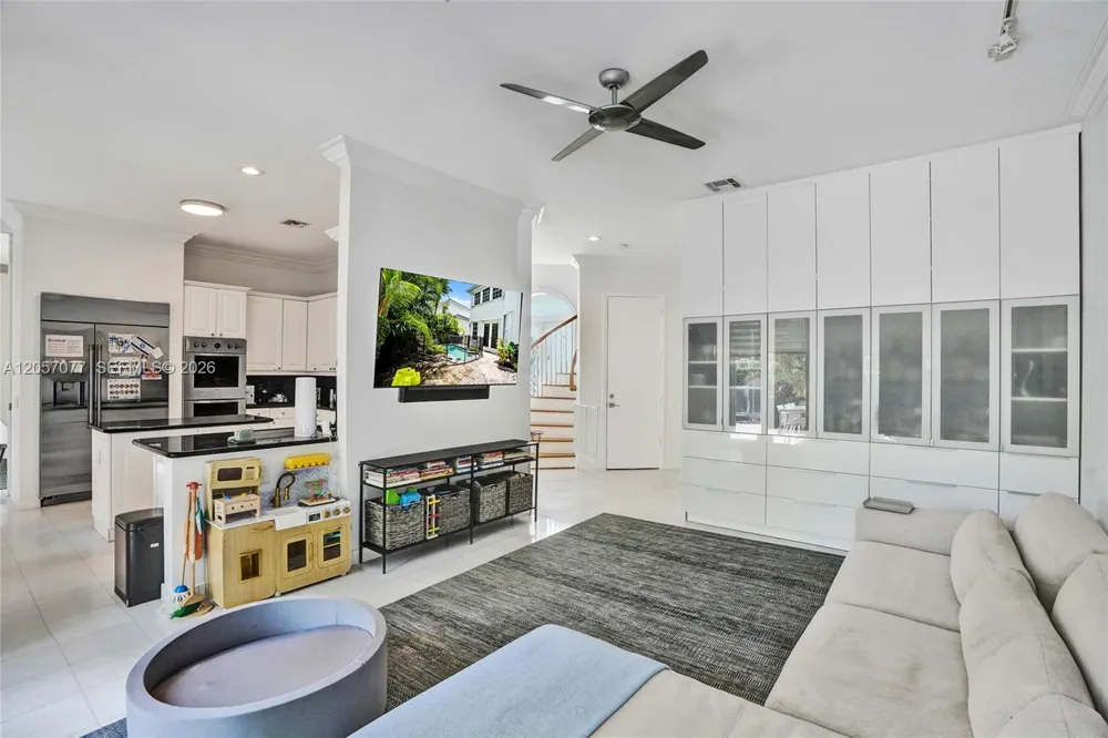 3690 NE 199th St #3690 Aventura, FL 33180