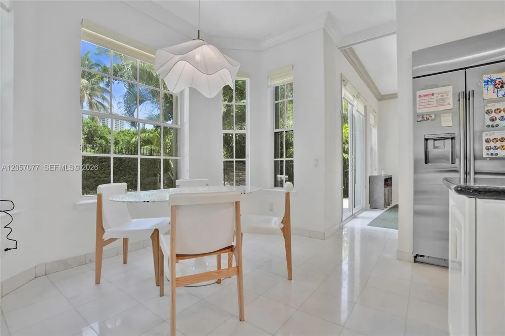 3690 NE 199th St #3690 Aventura, FL 33180