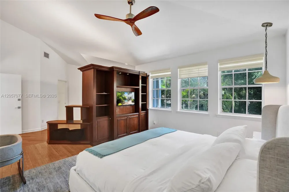 3690 NE 199th St #3690 Aventura, FL 33180