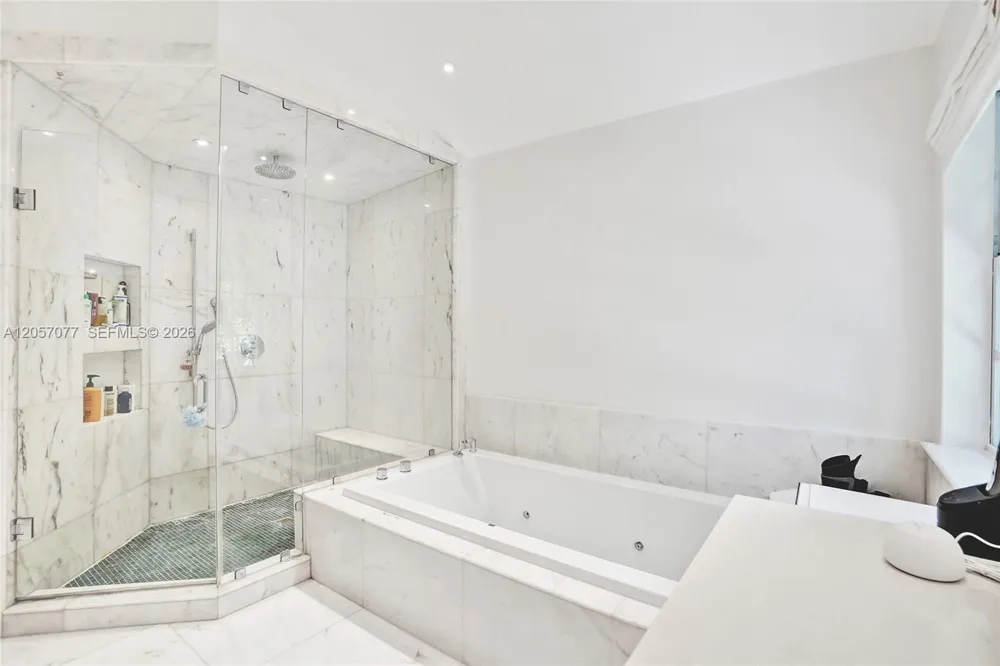 3690 NE 199th St #3690 Aventura, FL 33180