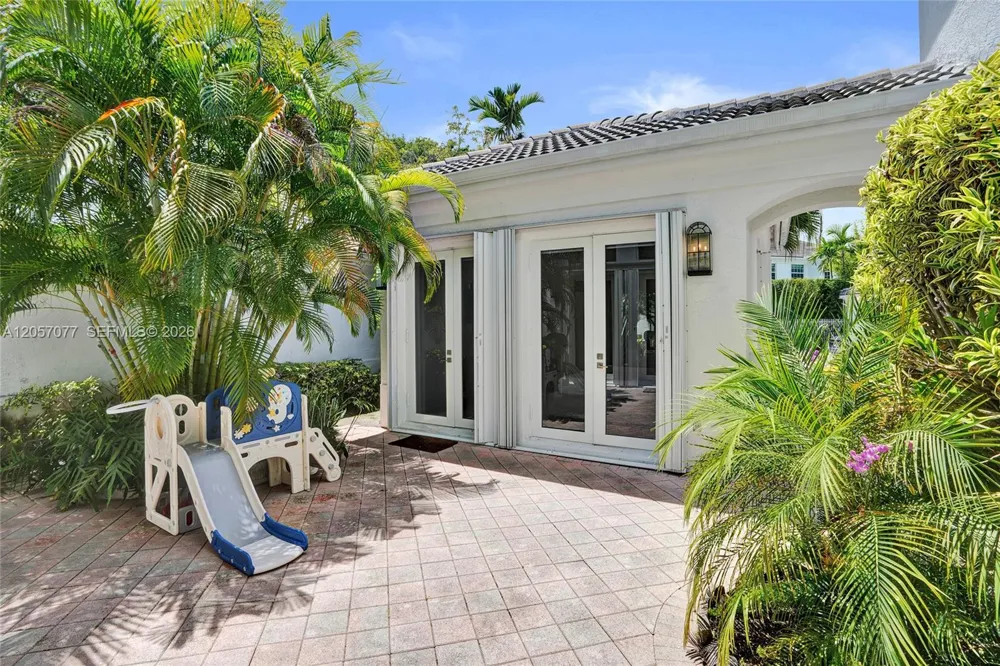 3690 NE 199th St #3690 Aventura, FL 33180