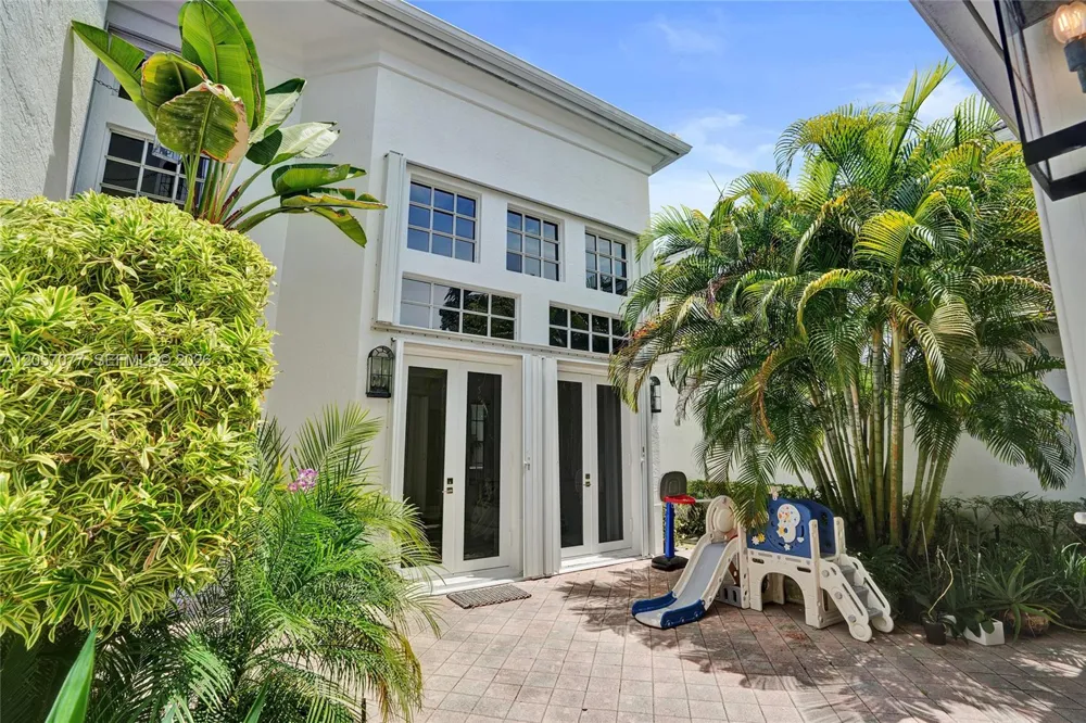 3690 NE 199th St #3690 Aventura, FL 33180