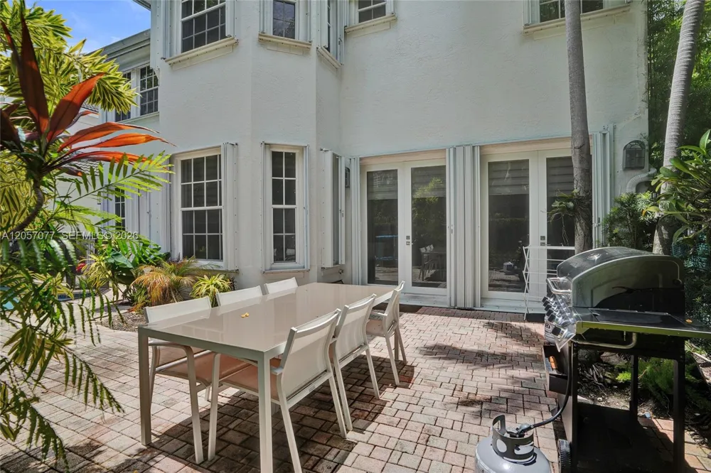 3690 NE 199th St #3690 Aventura, FL 33180