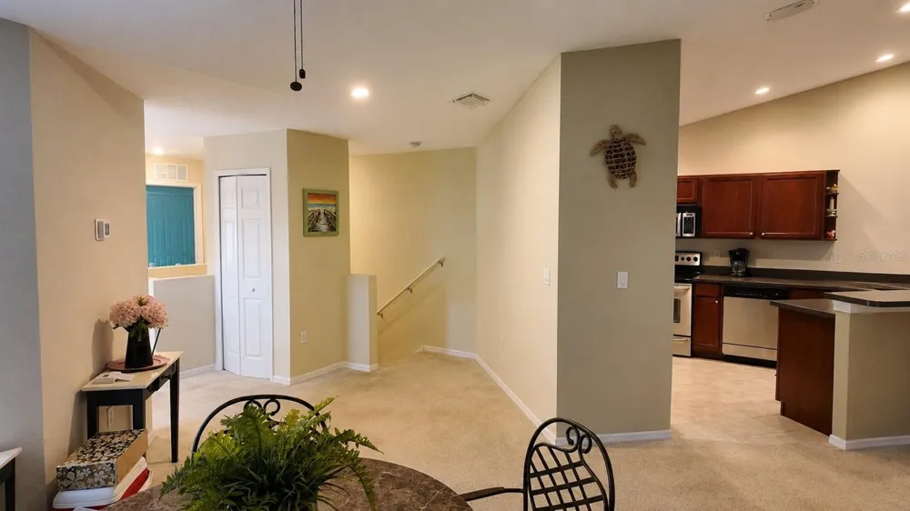 1651 HAMMOCKS AVENUE Lutz, FL 33549