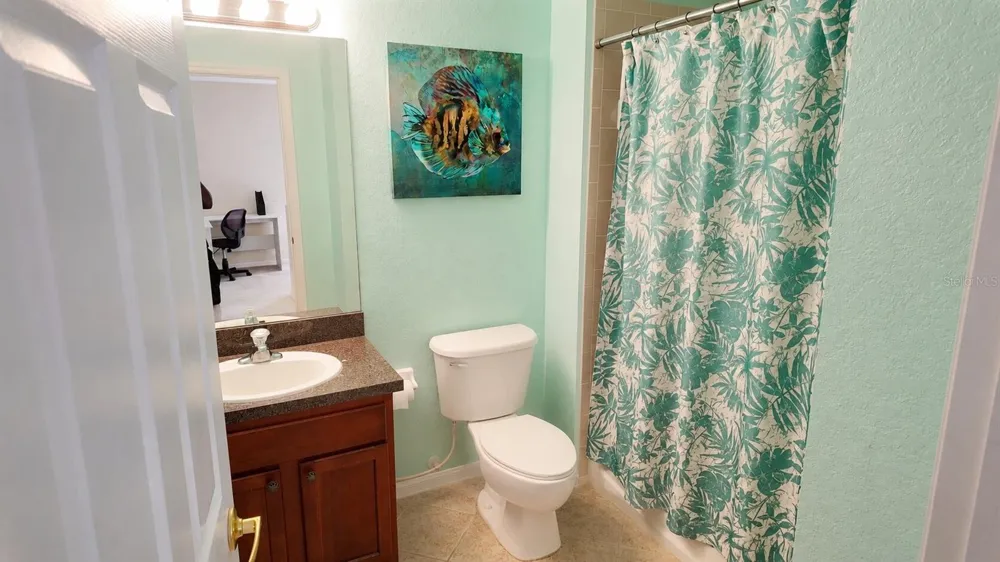 1651 HAMMOCKS AVENUE Lutz, FL 33549