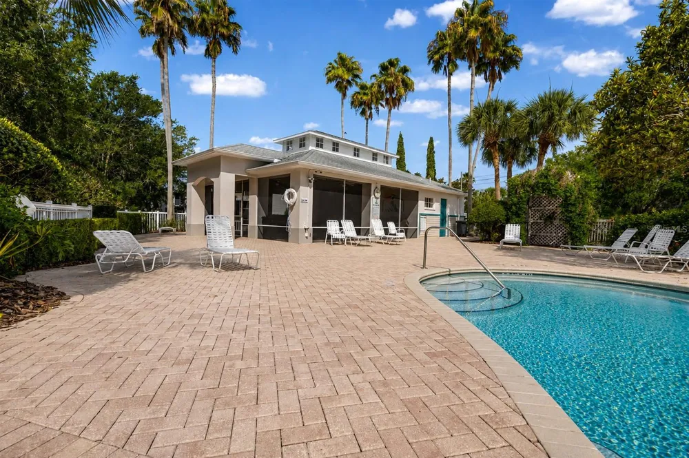 1651 HAMMOCKS AVENUE Lutz, FL 33549