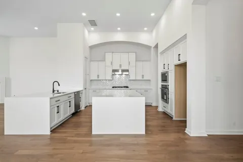 8917 Antelope Canyon Way