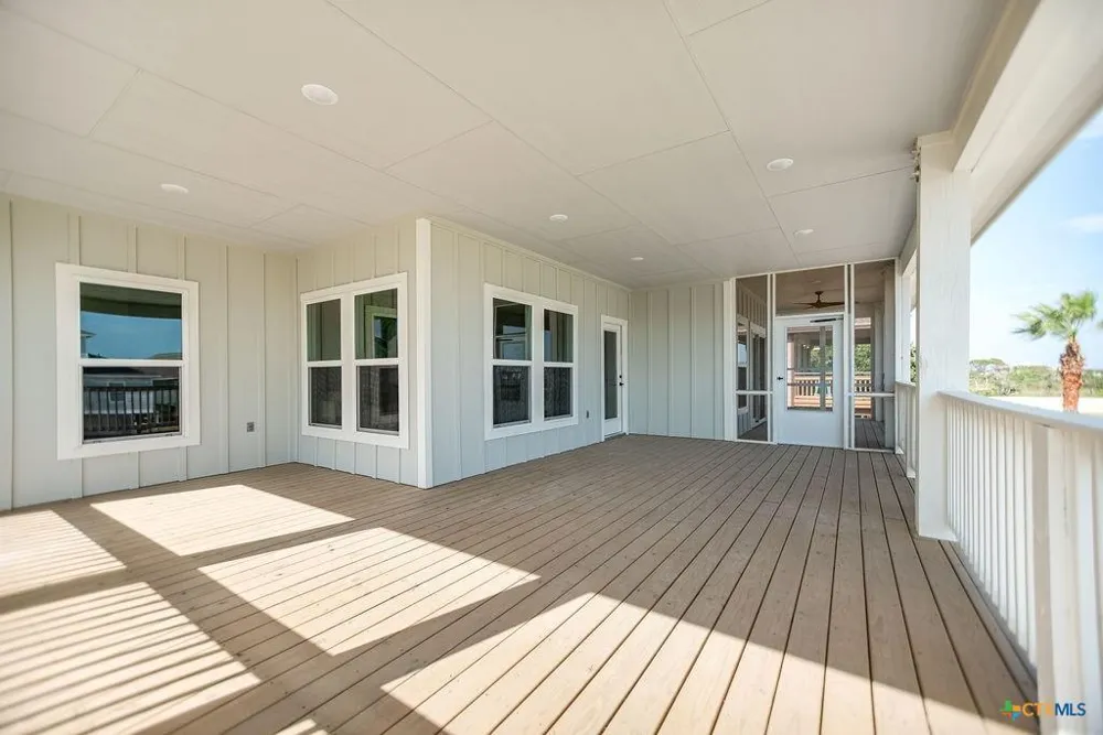 109 Whooping Crane Street Port O Connor, TX 77982